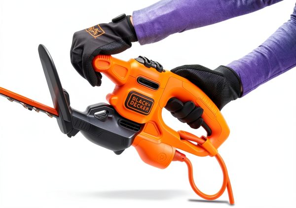 BLACK+DECKER Electric Hedge Trimmer Dual Action Blade-7
