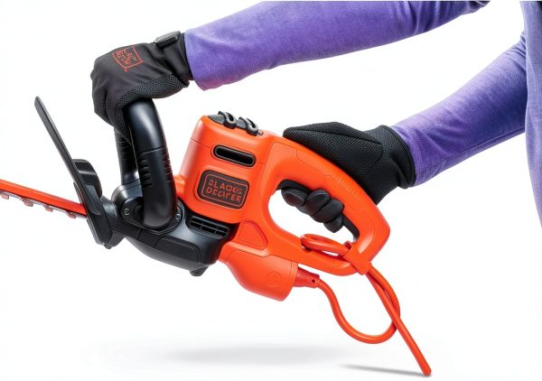 BLACK+DECKER Electric Hedge Trimmer Dual Action Blade-7